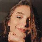 Étudiante de langues étrangères appliquées à l'université d'Amiens, passionnée d'anglais, je souhaite mettre mes compétences au service des plus jeunes afin de leur transmettre mon amour pour cette langue